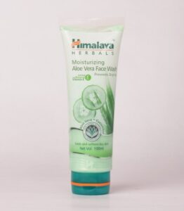 Himalaya Herbals Moisturizing Aloe Vera Face Wash